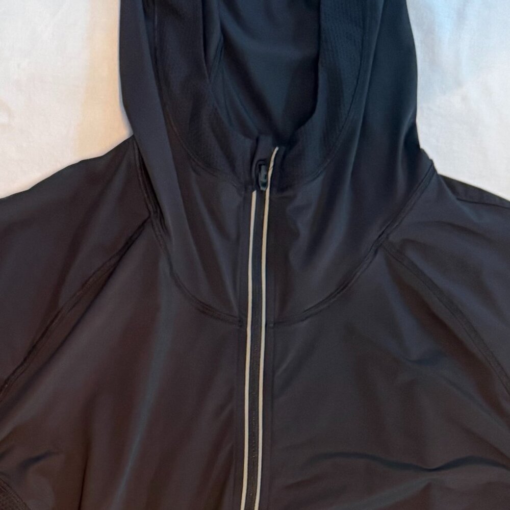 Lululemon 3/4 zip lightweight jacket, Black with reflector